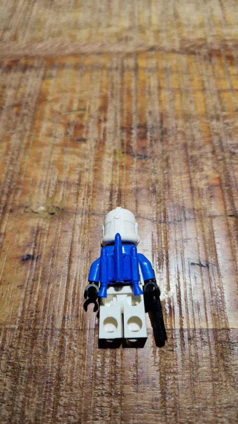 Lego Spielzeuge: LEGO Star Wars Clone Trooper Jet Trooper 501st – Gebraucht aus Alpnach Dorf von Trinity97 1