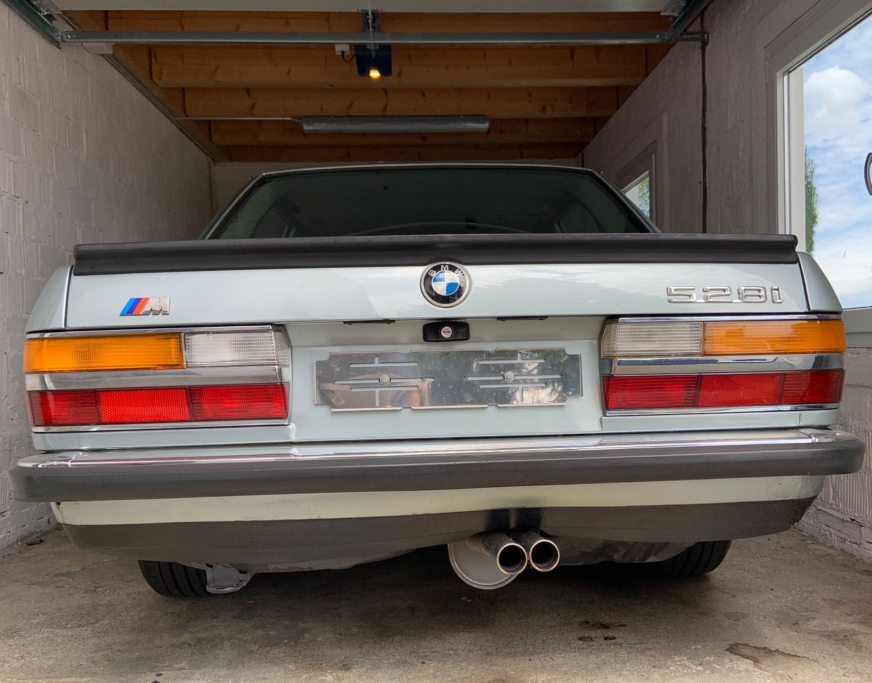 BMW Autos: BMW 528i – Gebraucht aus Tramelan von crevette72 2