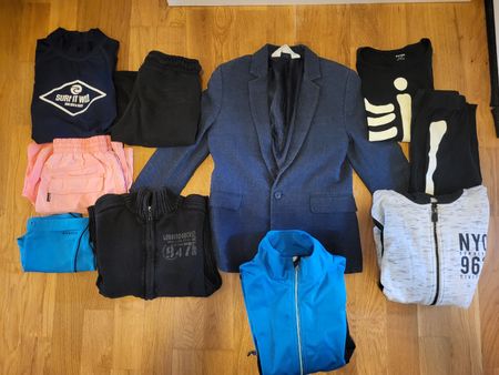 Lot 10 habits taille 134 garçon