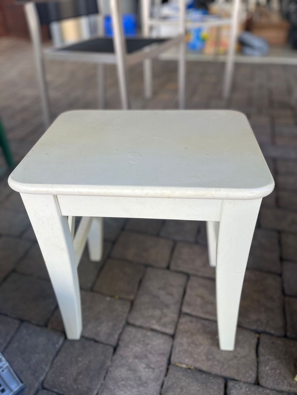 Ikea Sgabelli: Weisser Holz Hocker – Usato da Münchenstein venduto da sil_h6c9 1