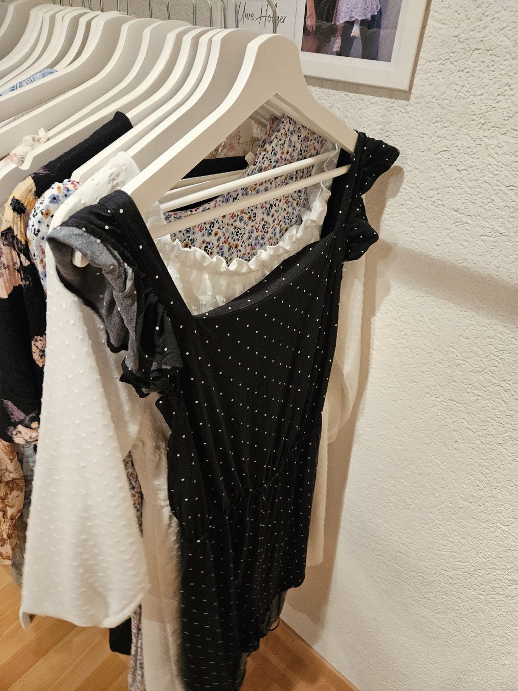 Lotti di vestiti: Kleiderpaket Damen – Usato da Seon venduto da Julia87 1