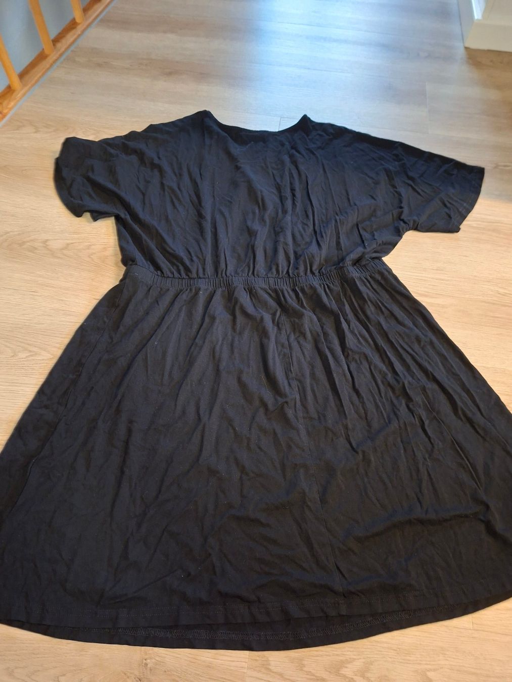 Anna Field Vestiti: Jersykleid schwarz – Usato da Oberwil/Dägerlen venduto da Dominique1606 1