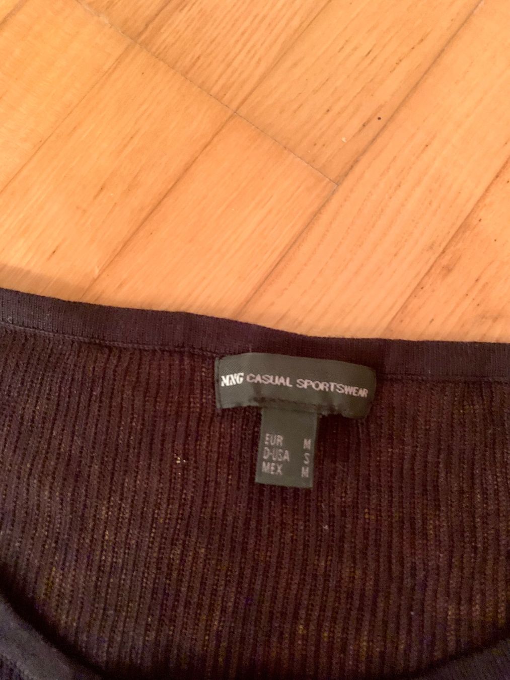 Mango Maglioni & Felpe: Schwarzer Pullover mit Ballonärmel von Mango, Grösse M – Usato da Maienfeld venduto da mar_59mb 5
