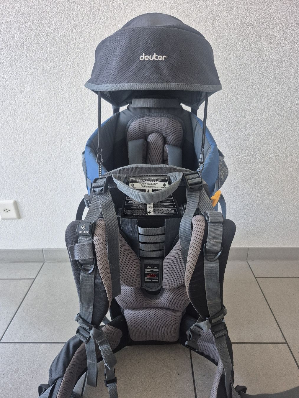 Deuter Marsupi portabebè: Deuter Kid Comfort 2 Kindertrage mit Regenschutz – Usato da Suhr venduto da Nessie88 1