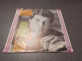 Singel Tom Jones, Delilah/Smile