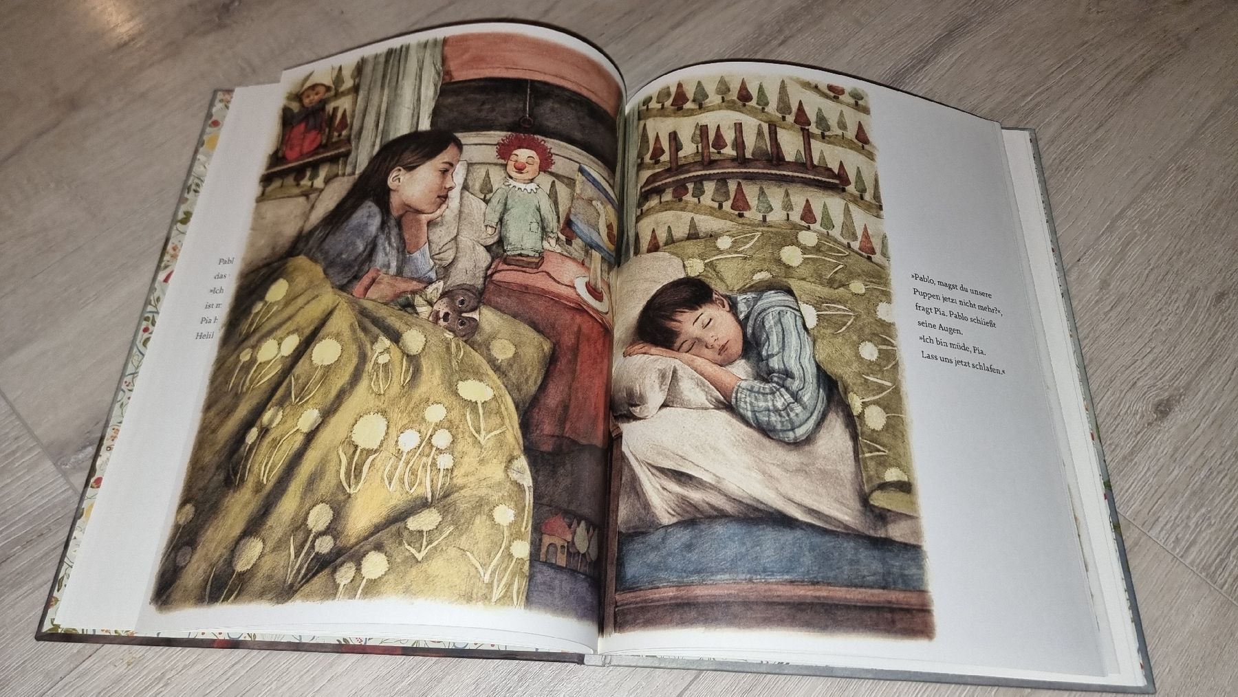 Libri: Das Theater von Nebenan - Neu wunderschöne Bilder  – Nuovo (secondo la descrizione) da Wigoltingen venduto da Zuckerfee84 2
