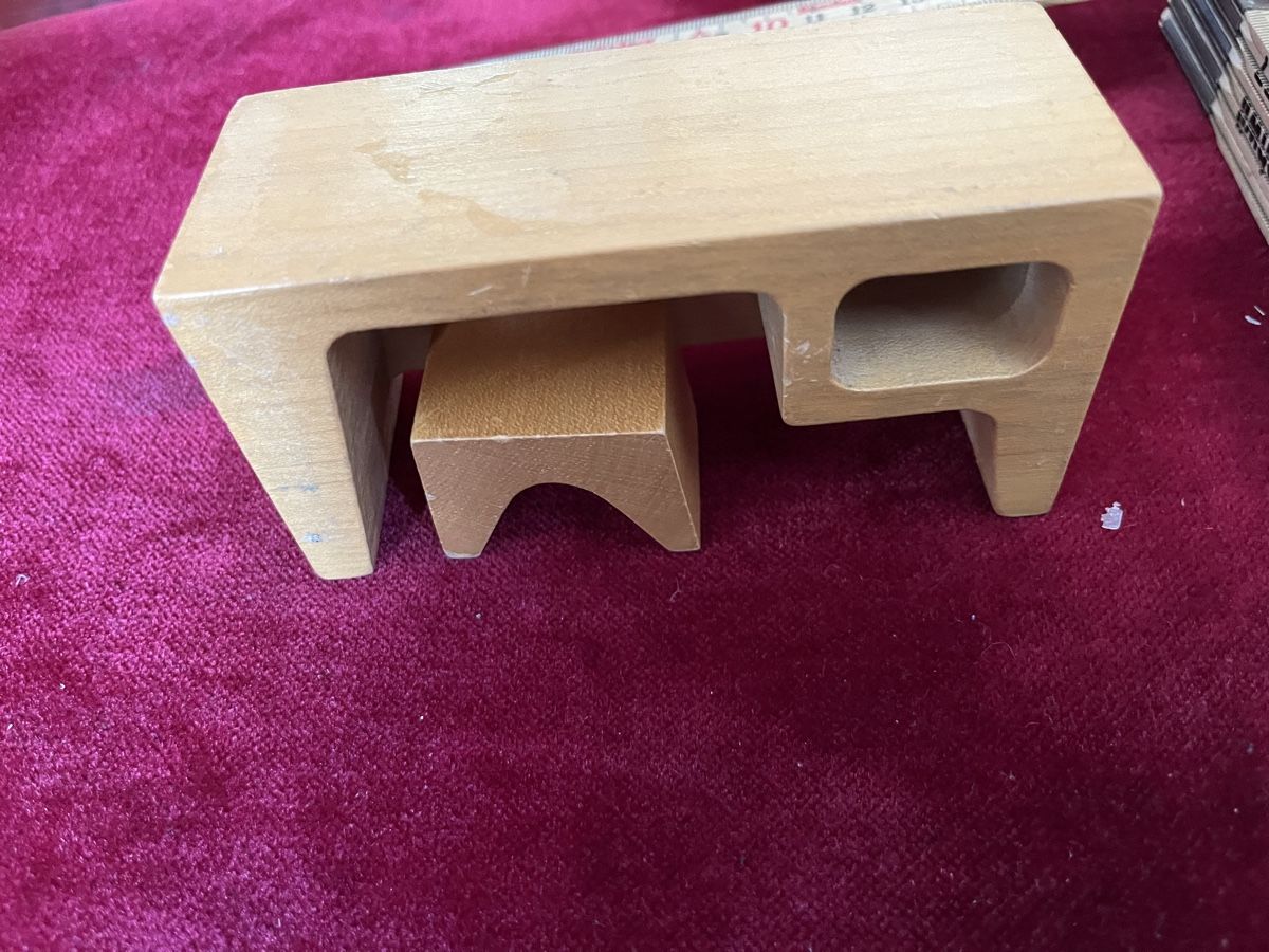 Puppenhäuser & -möbel: Vitali Original Puppenstubenpult – Gebraucht aus Urnäsch von schneewittli.
