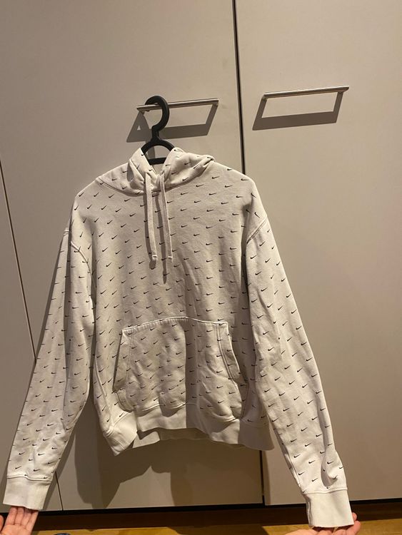 Nike Maglioni & Felpe: Original Nike Hoodie – Usato da Lindau venduto da froggy08