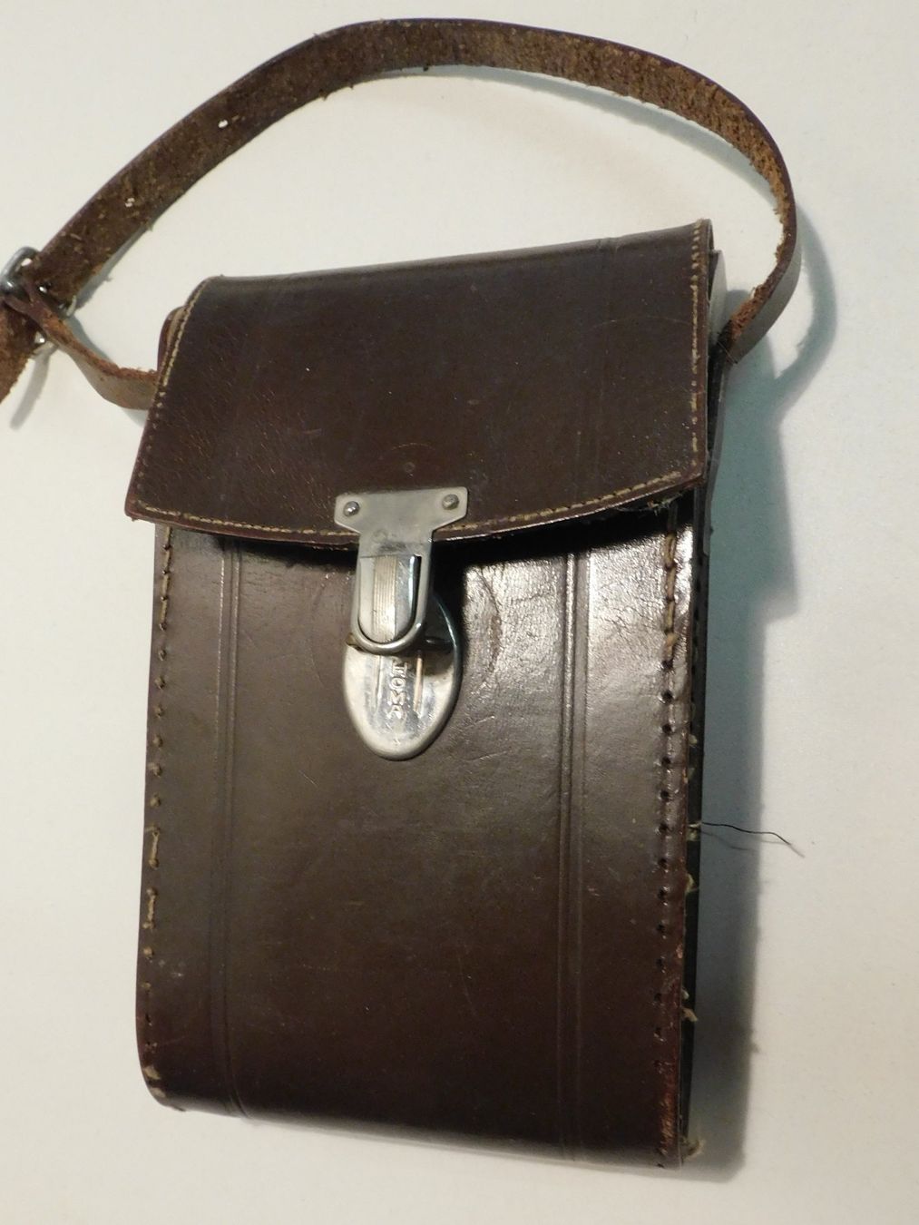 Zeiss Fotocamera: Zeiss Ikon antike Kamera mit Case – Usato da Sursee venduto da 76 3