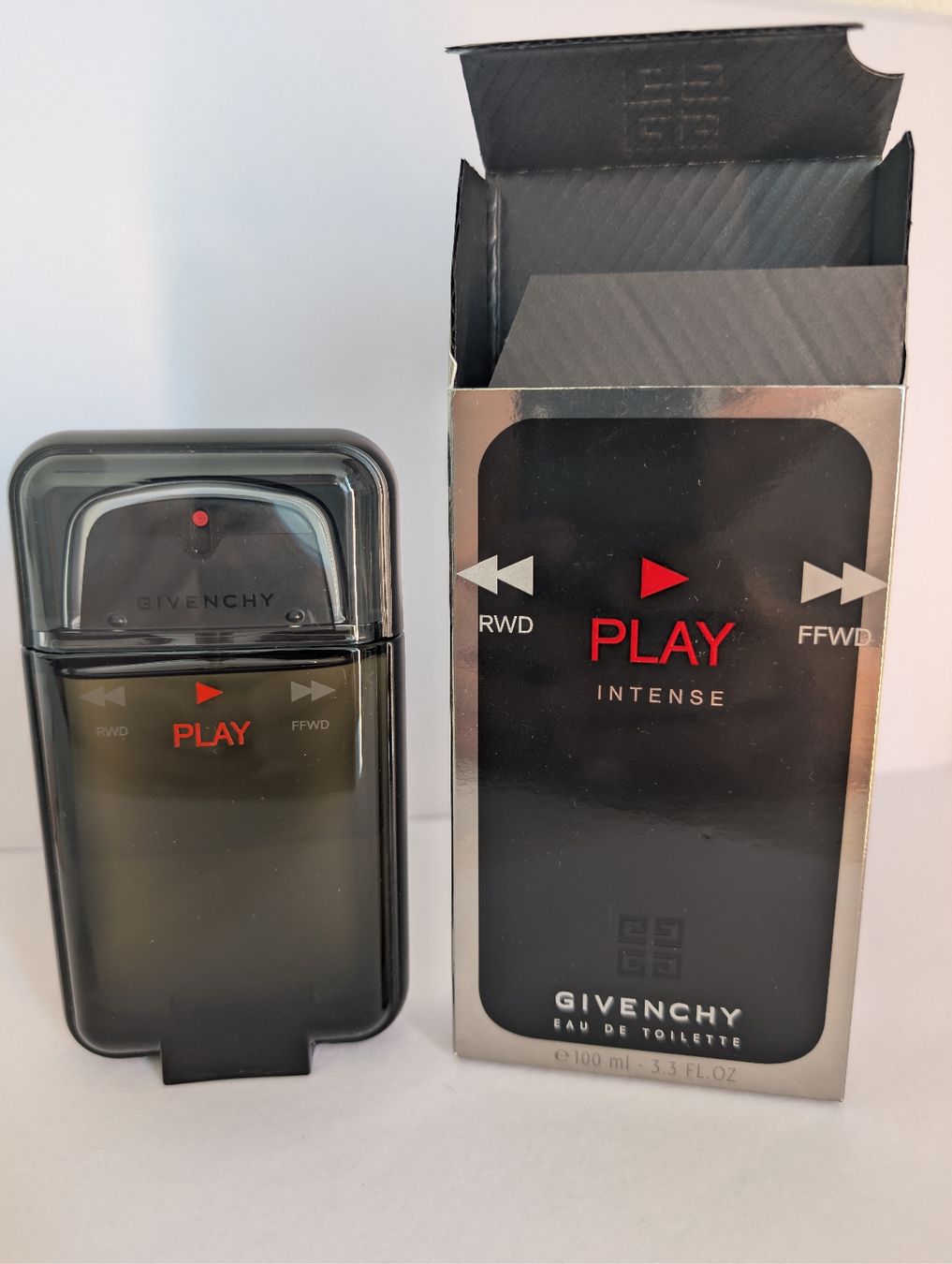 Givenchy Parfums & Eau de Toilette: Parfum Givenchy Play Intense Eau de Toilette 100ml – Neuf (Voir description) à Le Lignon par bkaparfum