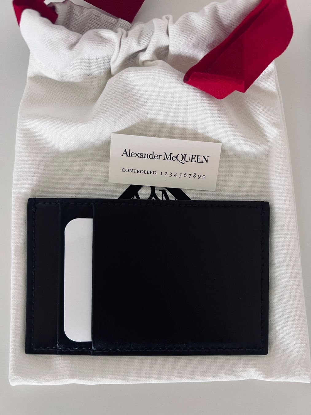 Alexander Mcqueen Portafogli: Alexander McQueen logo-print cardholder – Nuovo e nell'imballaggio originale da Lausanne venduto da ipanema23 2