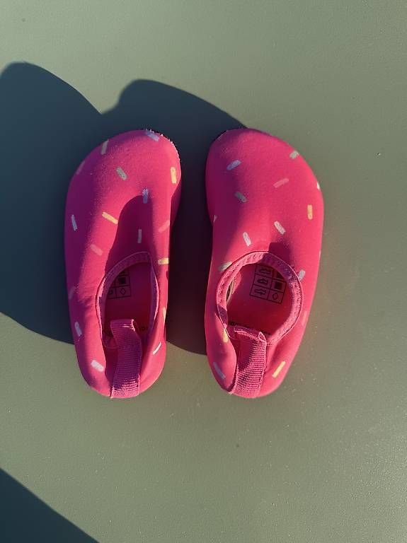Herrenschuhe: Neoprenschuhe Gr. 24 – Gebraucht aus Zürich von LovieDovie