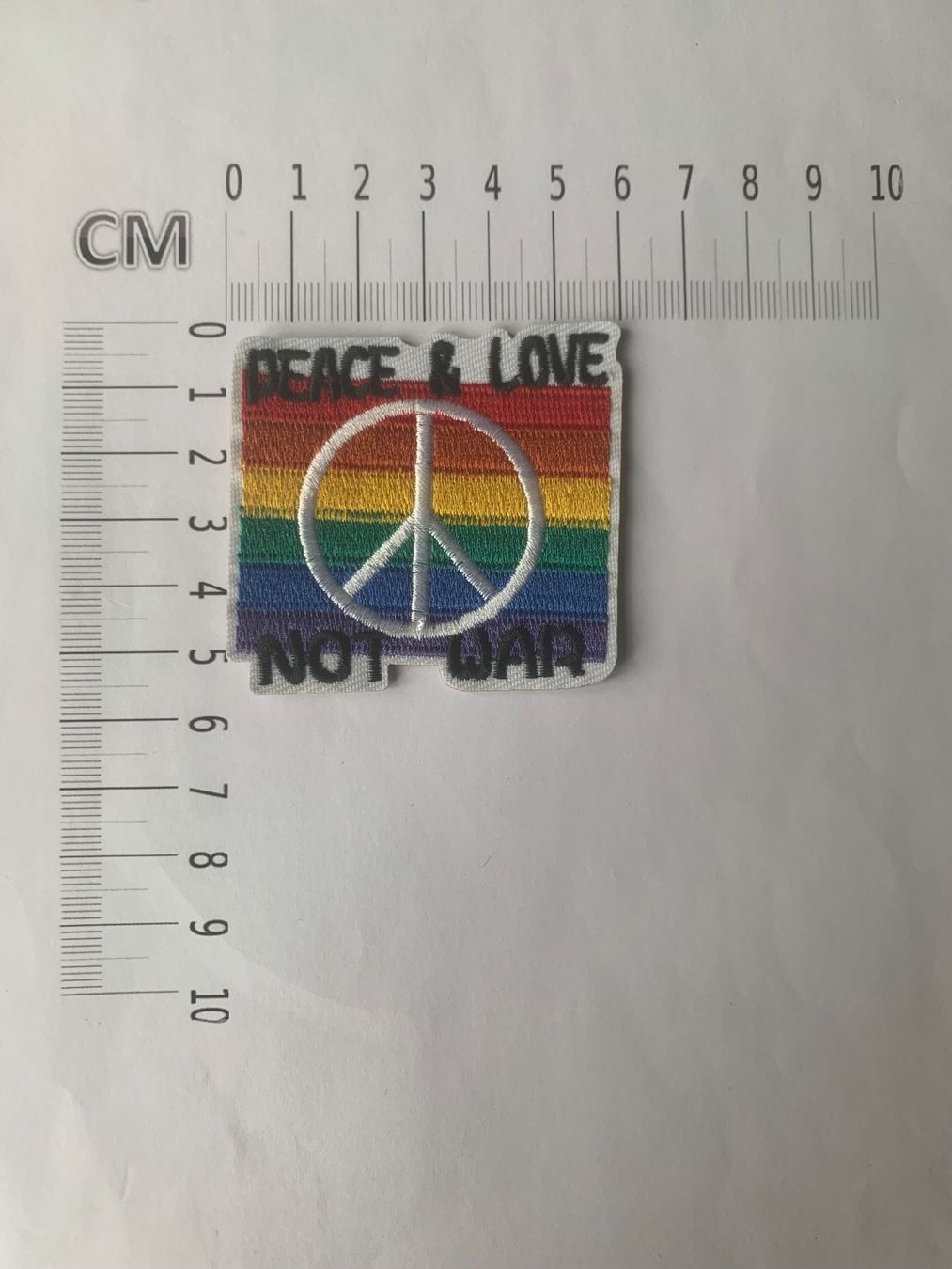 Patches: Peace & Love / Not War Patch Badge, Bügelbild – Neu und originalverpackt aus Ostermundigen von Mcone 1