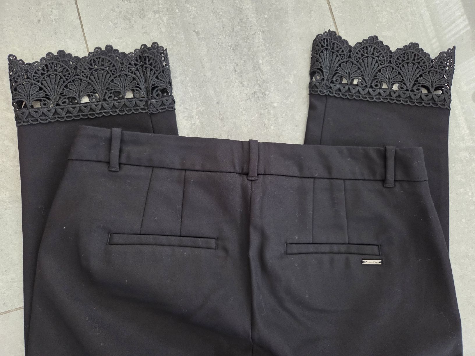 Calvin Klein Pantaloni: schöne Hose, Calvin Klein – Usato da Wiesendangen venduto da Sinhuk 3