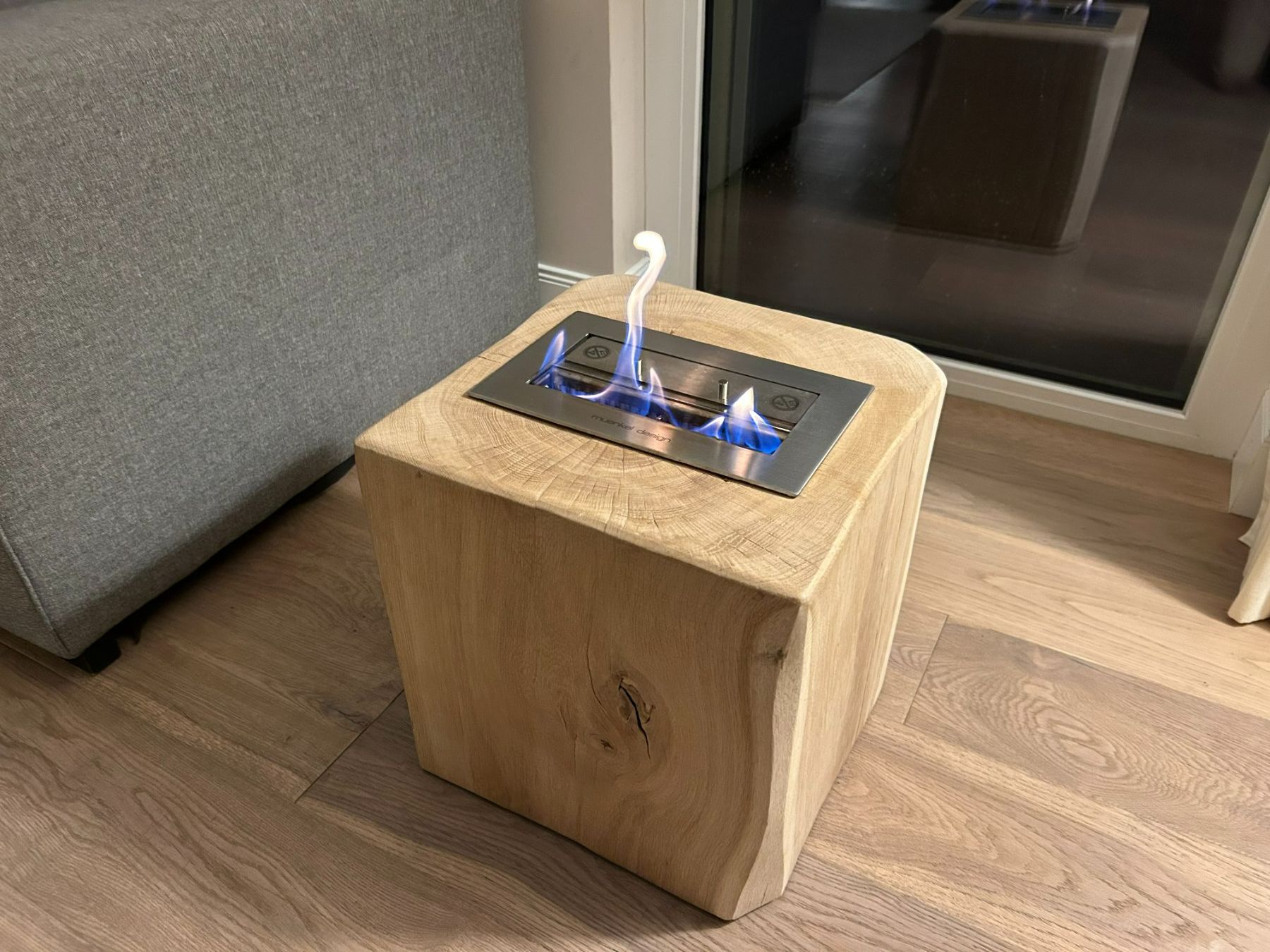 Camini: Indoor Cheminée Feuer – Usato da Frauenfeld venduto da Marketwizard 2