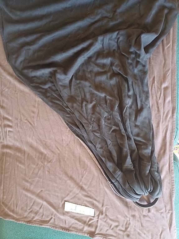 Porte-bébés ventraux & dorsaux: Sling marque je porte mon bébé – D'occasion à Cudrefin par flo_hs6z