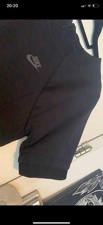 Nike Vestiti: Nike Tech Fleece Kleid – Usato da Allschwil venduto da Sebastian2019 1