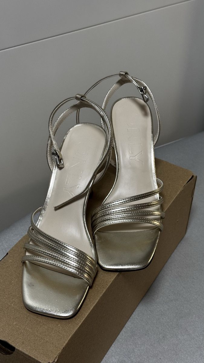 Only Scarpe da donna: High Heel – Nuovo (secondo la descrizione) da Ballwil venduto da lar_czz7