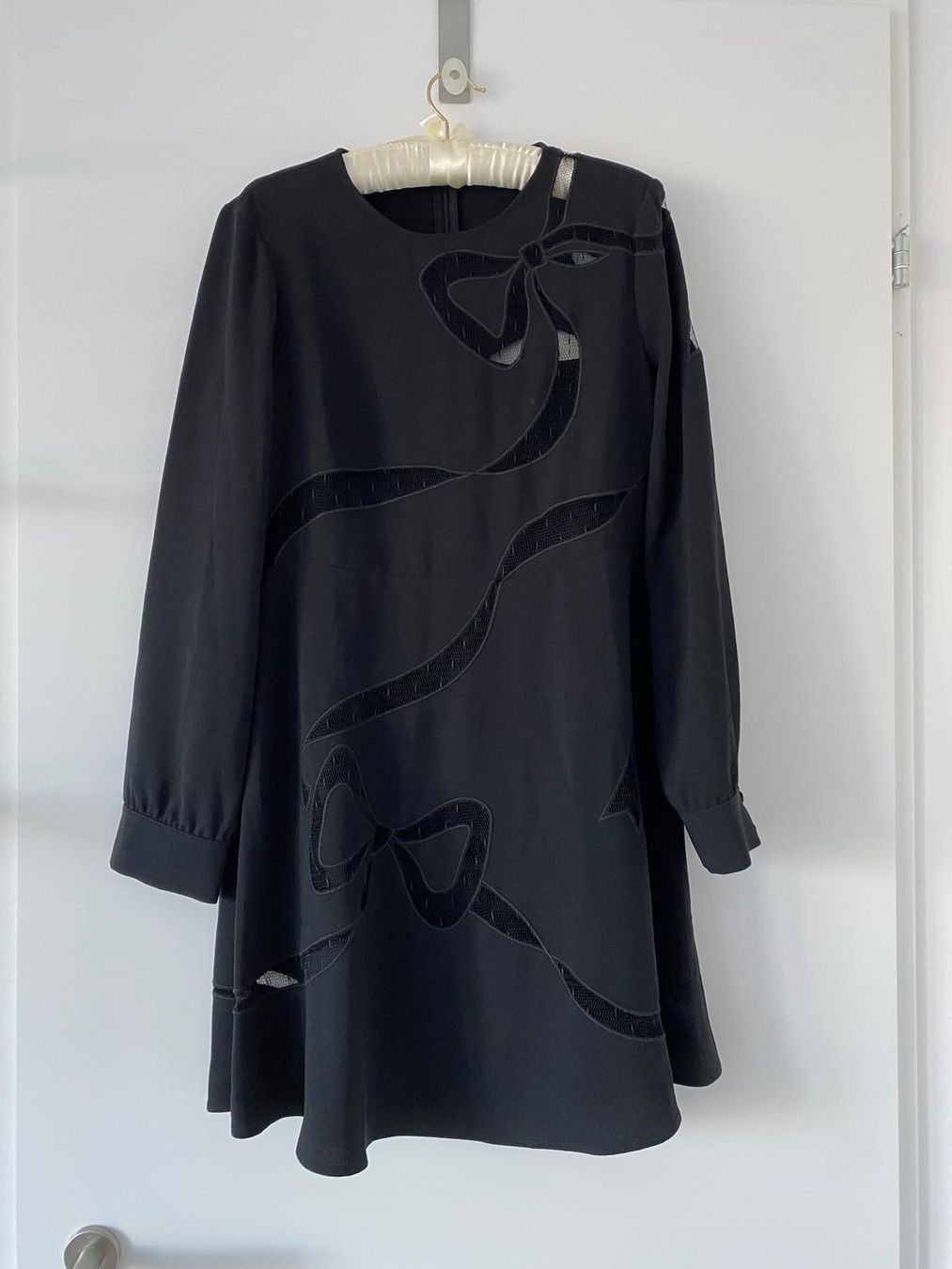 Valentino Kleider: Valentino Spa Damenkleid – Gebraucht aus Zollikon von gab_v26c