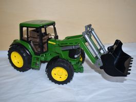 John Deere Traktor mit Schaufel - Spielzeugtraktor