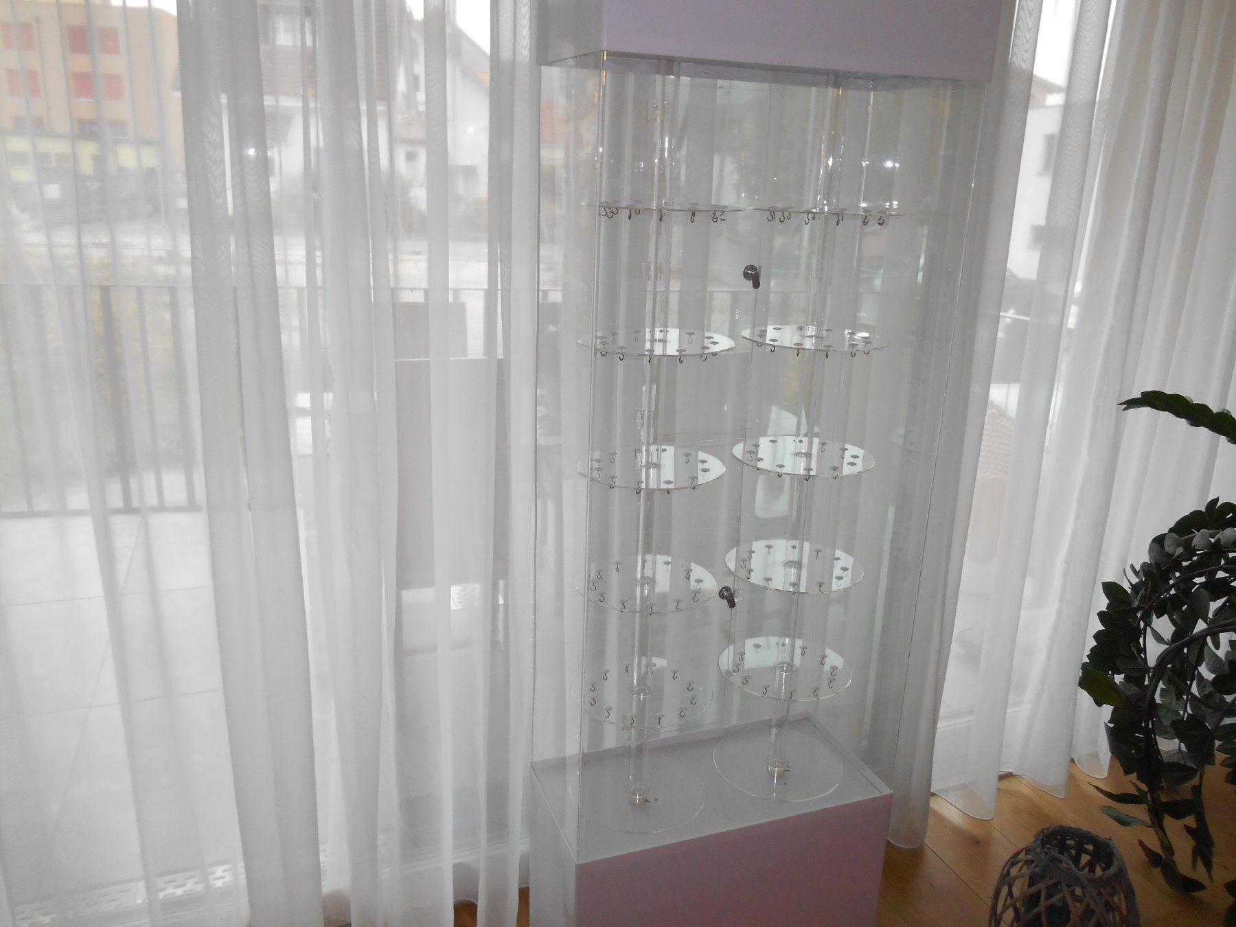 Vitrinen: vitrine – Neu (gemäss Beschreibung) aus Nussbaumen AG von Zahnpasta01 1