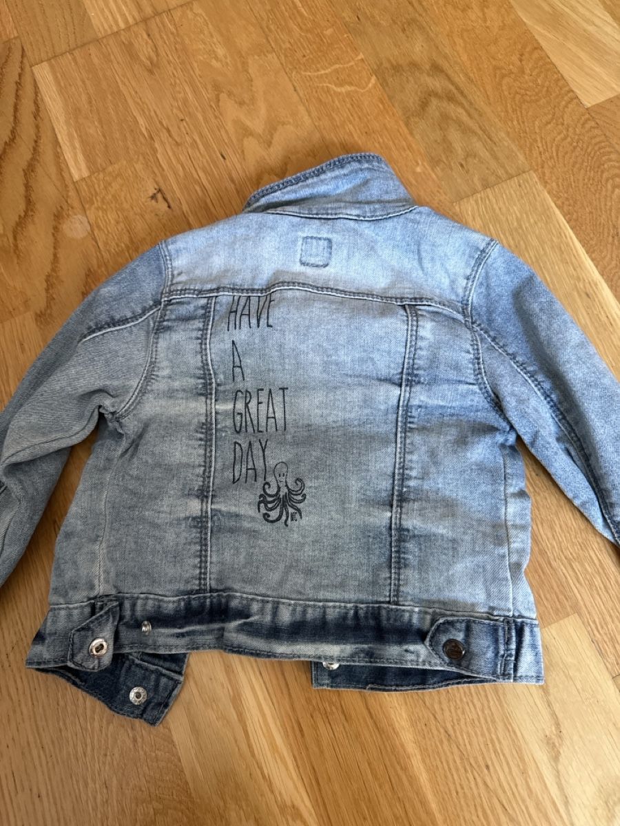 Hosen: Kinder Jeansjacke Grösse 92 – Gebraucht aus Ottikon von Domito 1