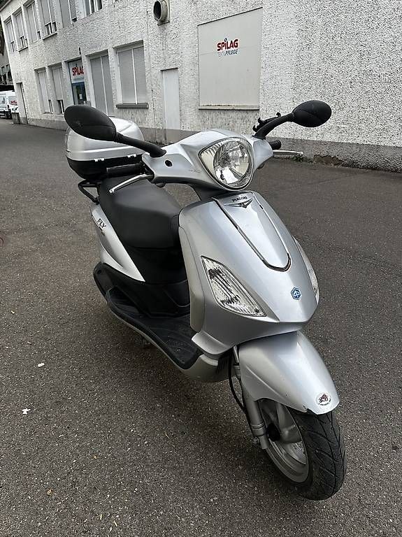 Scooter: Piaggo Fly 125ccm ab mfk – Usato da Seon venduto da Spoenipower
