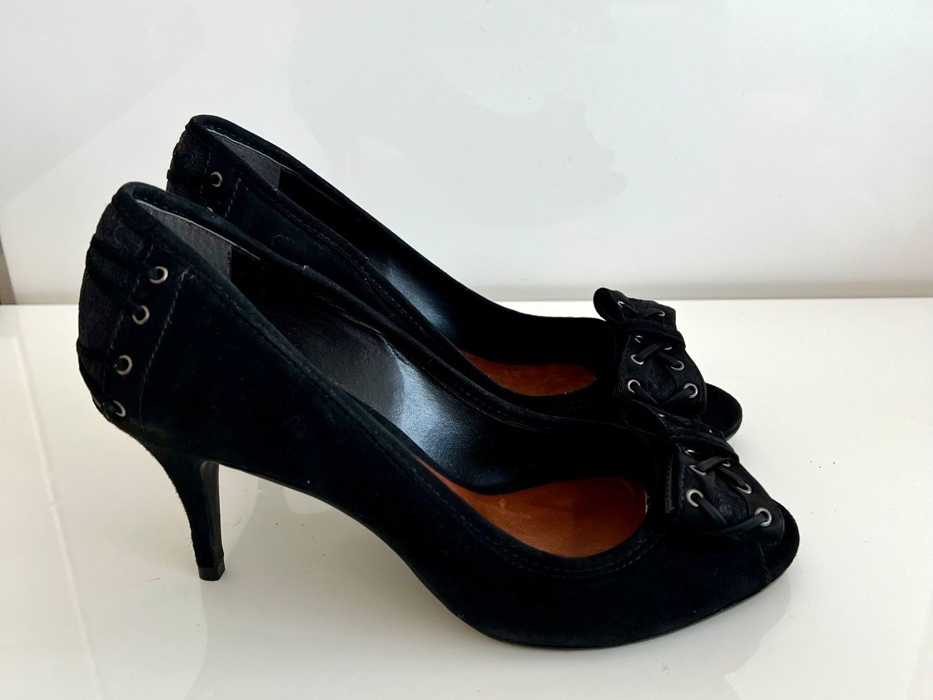 Damenschuhe: SCHUTZ Wildleder Peeptoe Pumps Gr. 41 – Gebraucht aus Zollikerberg von car_g26r 1