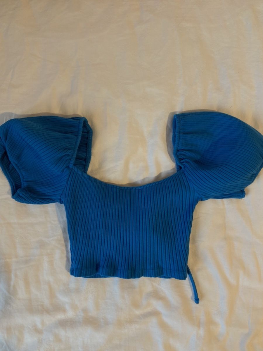 Zara Tops: Top bleu électrique Zara – Neu (gemäss Beschreibung) aus Chêne-Bougeries von sor_9rzp 2