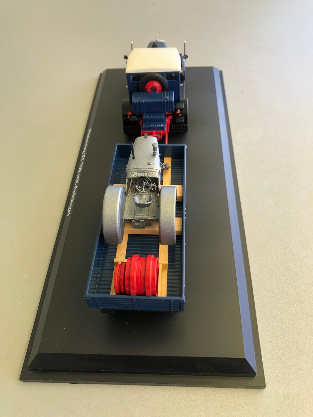 Schuco Kit di modellismo & Modellini statici: Hanomag ST 100 Schlepper mit Anhänger & Traktor – Usato da Zell ZH venduto da humarosch 3