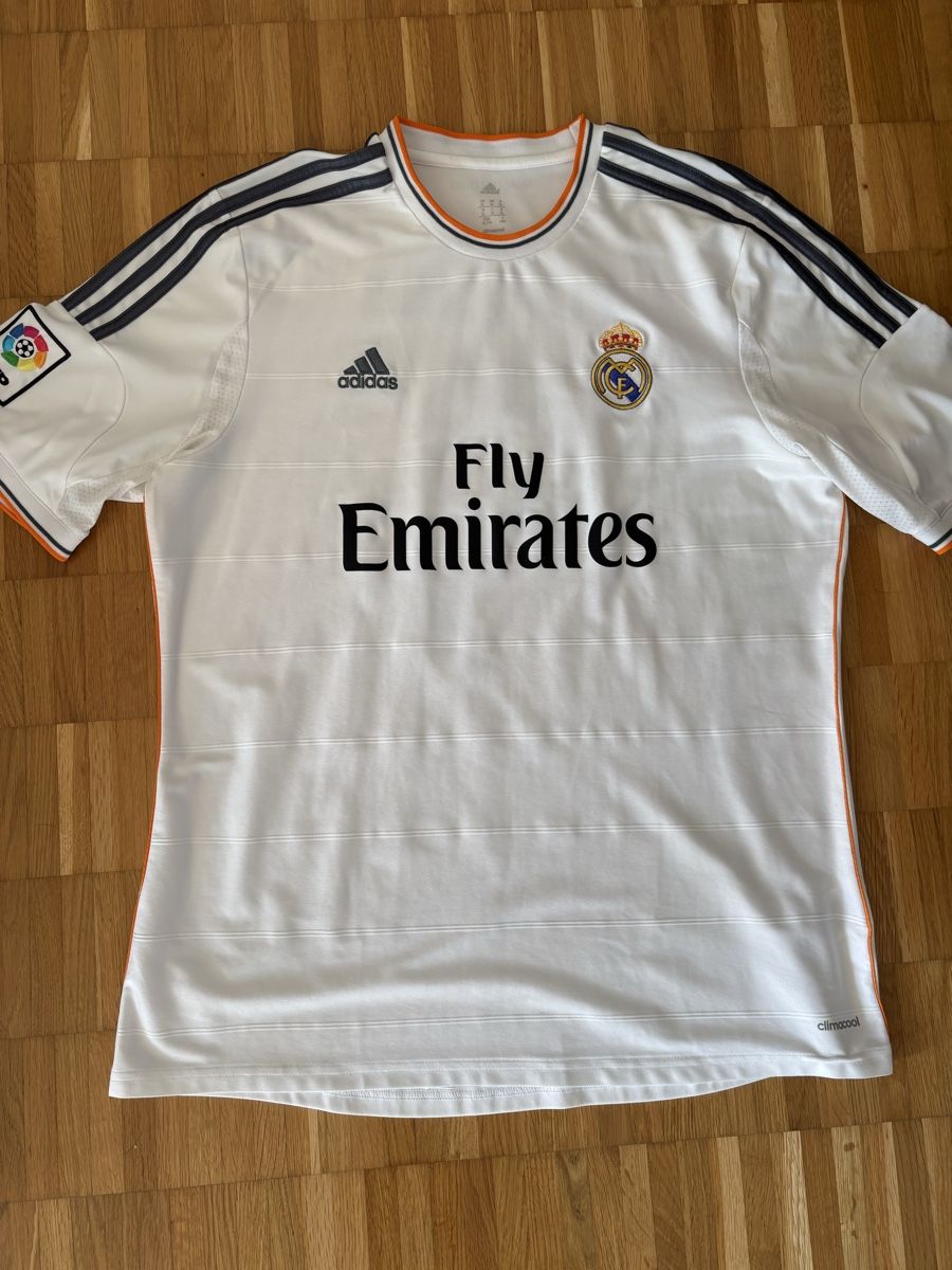 Real Madrid Canottiere & Pantaloni: Real Madrid Trikot Benzema – Usato da Zürich venduto da ChampShirts 1