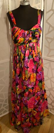 Beautiful vintage silk long dress. M