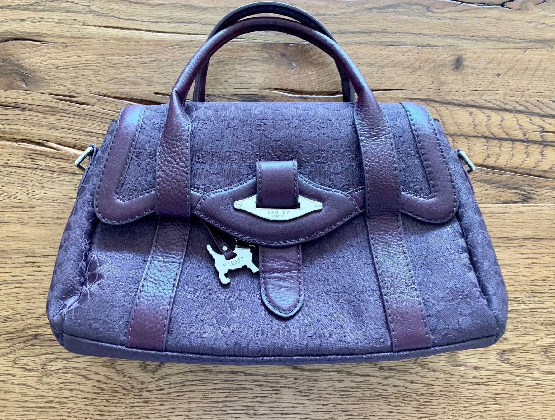 Radley Taschen für Damen: Radley London Tasche violett – Neu (gemäss Beschreibung) aus Allschwil von Artur15