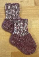 Babysöckli 💜🤍 - handgestrickt - ab ca. 3 Monate - NEU