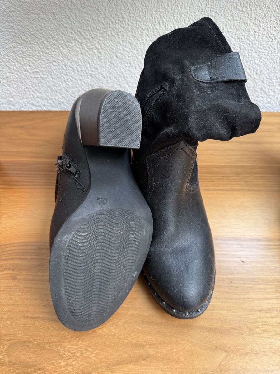 Scarpe da donna: Stiefel – Nuovo (secondo la descrizione) da Flawil venduto da BouBouBou 1