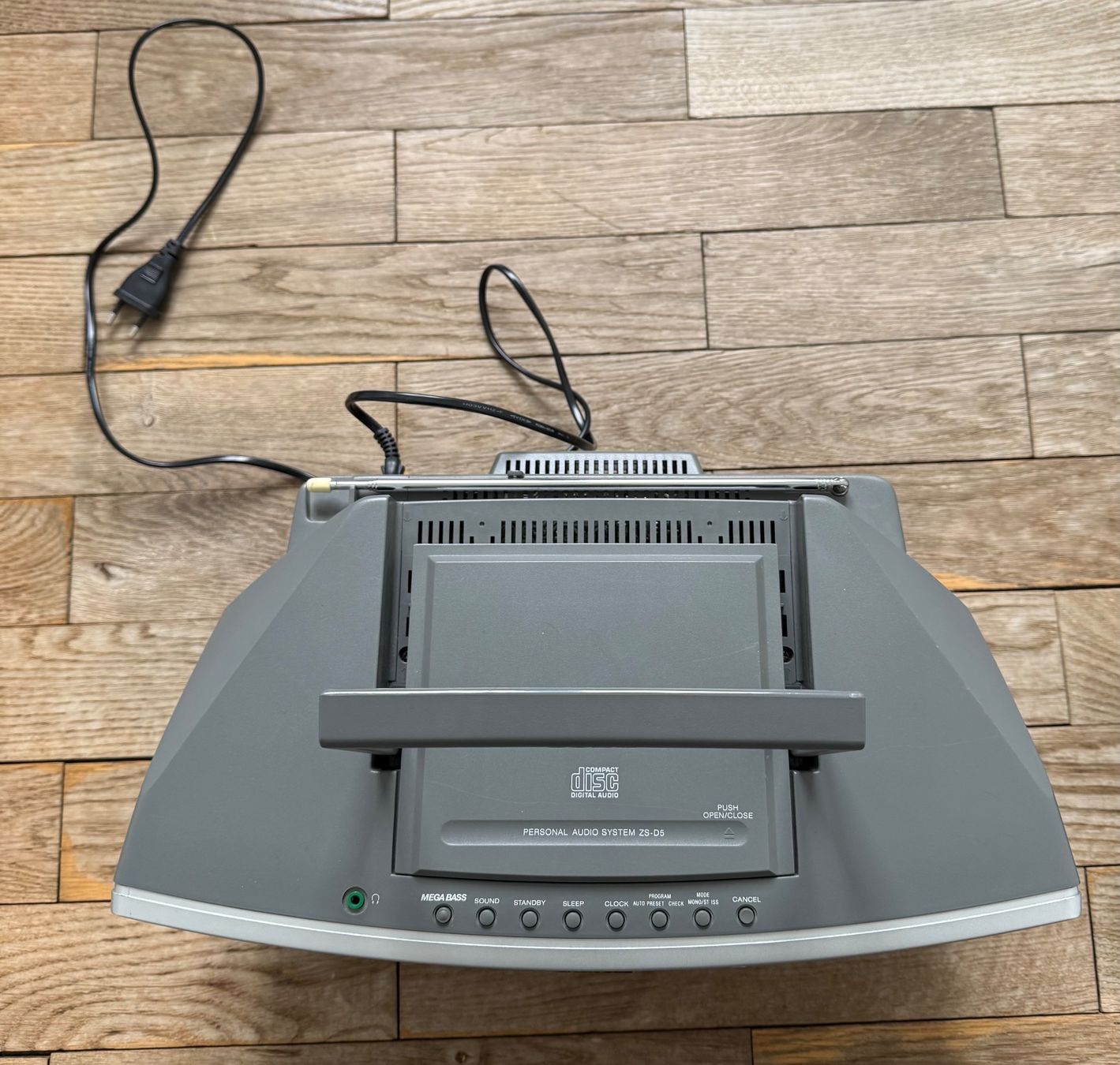 Sony Lettore multimediale & Streamer: Sony CD / Kassettengerät Modell ZS-D5 – Usato da Luzern venduto da Mamutpe 1