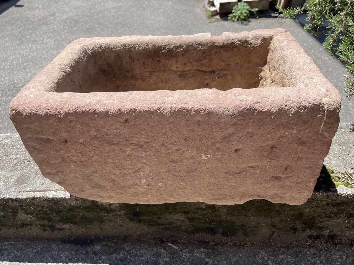 Stagni & Fontane ornamentali: Antiker kleiner Sandsteintrog Brünneli Blumentrog ec – Usato da Brienz BE venduto da hey_z9vg