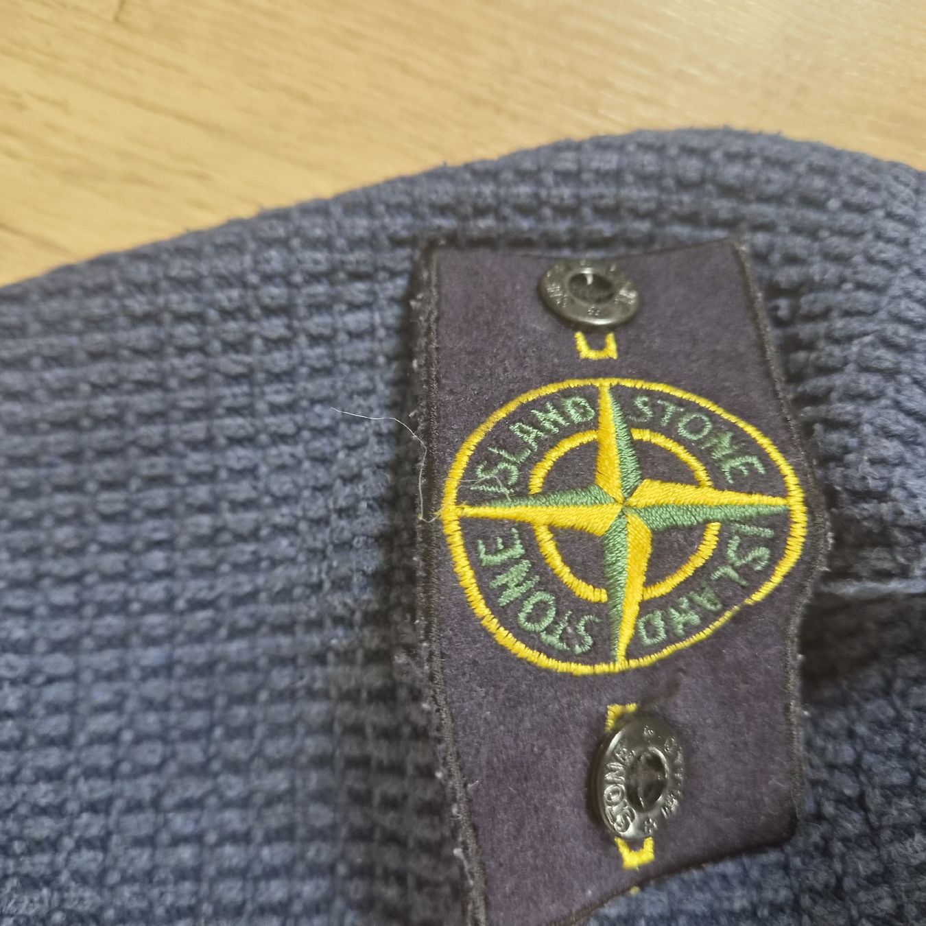 Stone Island Maglioni & Felpe: Original Stone Island Pullover, Top Zustand, Grösse M – Usato da Aesch BL venduto da PrestonMesh 2