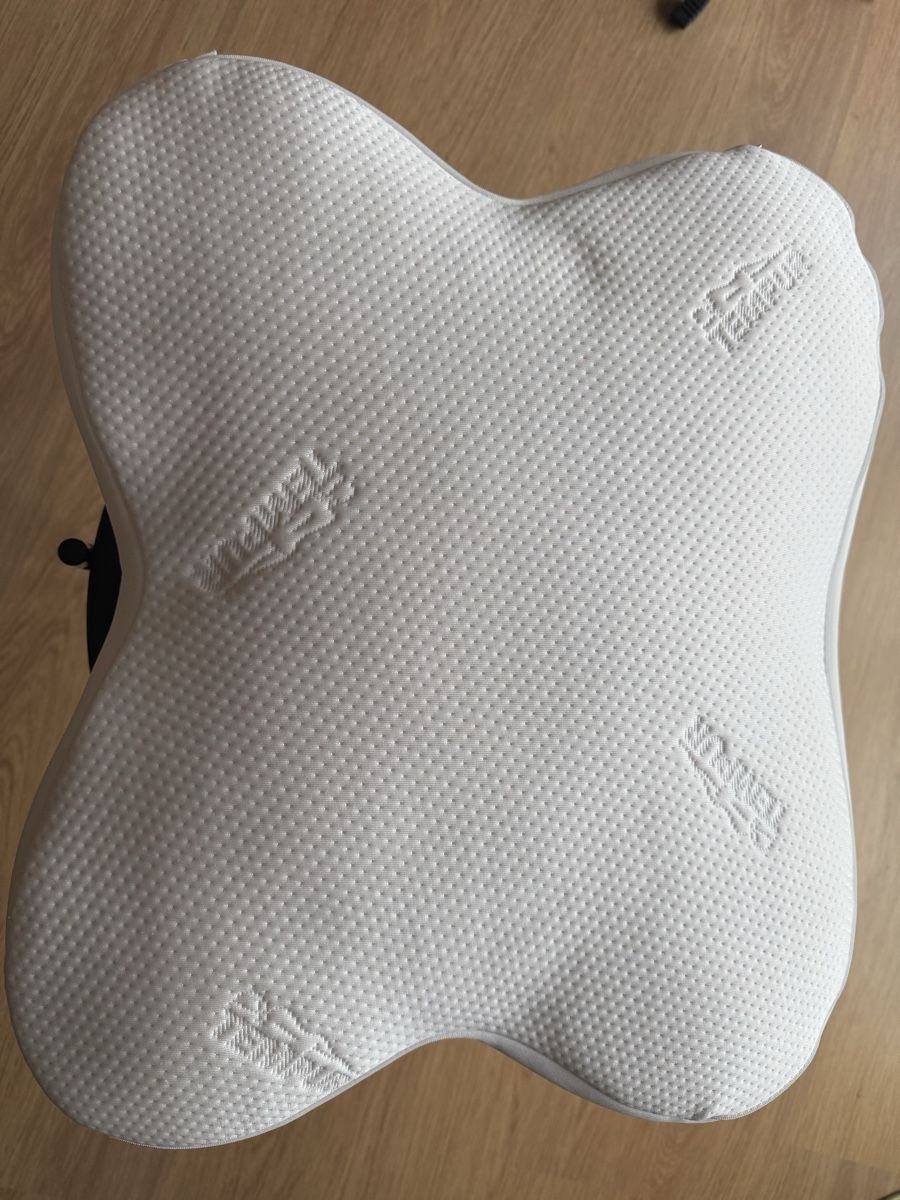 Tempur Kissen: Tempur Memory Foam Pillow with Cover Good Condition – Gebraucht aus Corgémont von ans_rp6n 1