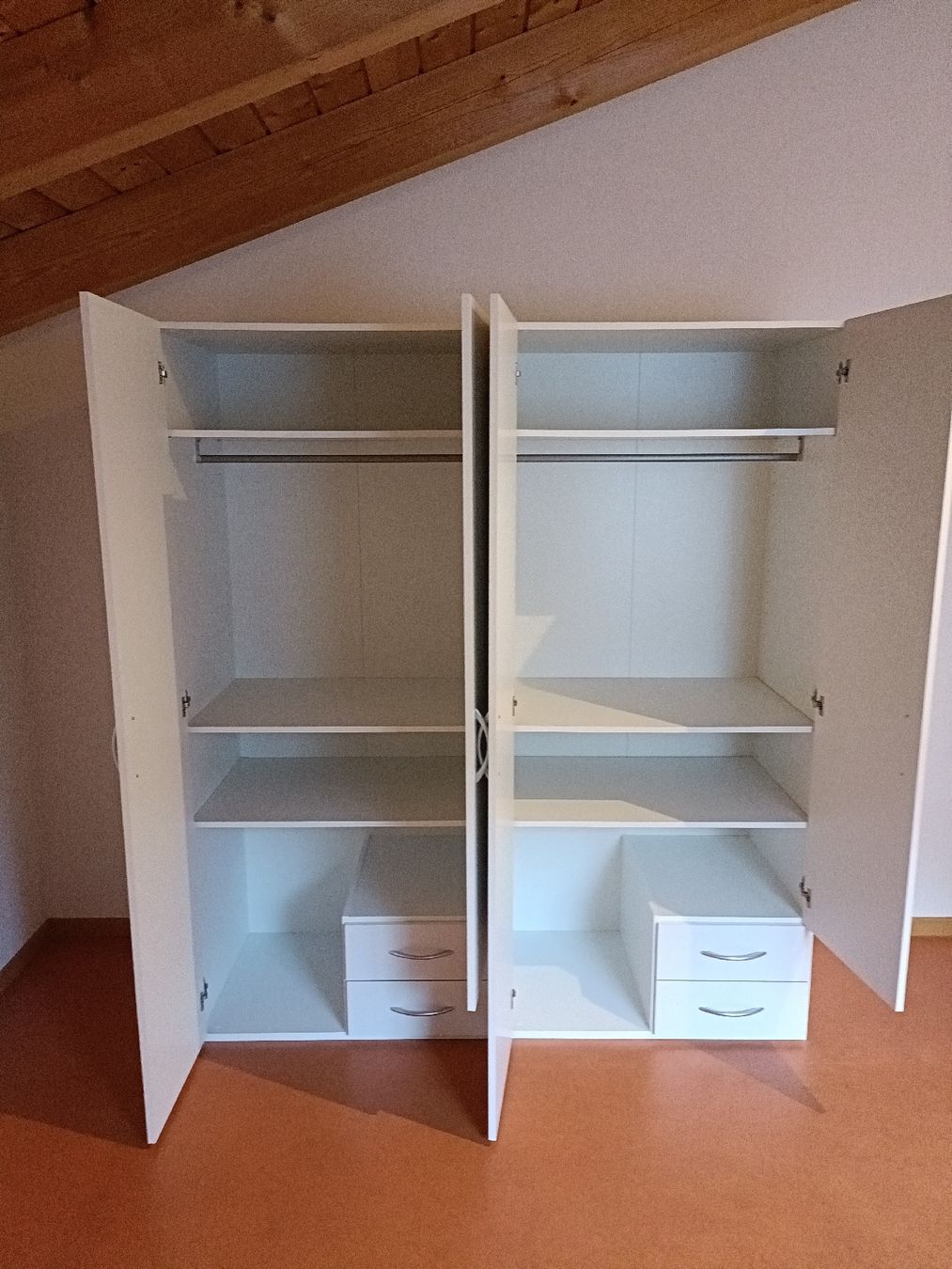 Armadi: Kleiderschrank weiss B82xT57xH185 – Usato da Landquart venduto da Werma1 2