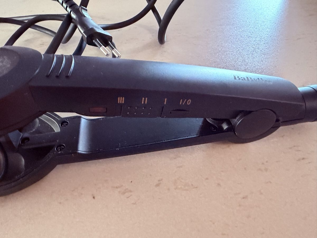 BaByliss Lockenstäbe & Haarglätter: Babyliss Welleneisen – Neu (gemäss Beschreibung) aus Aeugst am Albis von Bussel 1