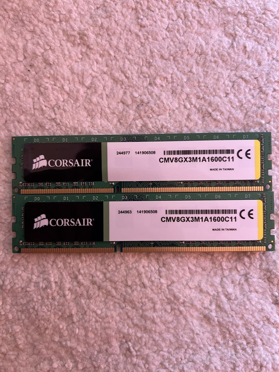 Corsair Memoria / RAM: 2x Corsair 8GB DDR3 1600MHz ValueSelect RAM Module – Usato da Küsnacht ZH venduto da yurchick 1