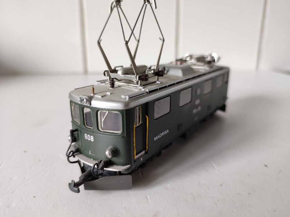 Bemo Modelleisenbahnen: E-Lok RhB, Ge 4/4, Lok-Nr. 608, "Madrisa" – Gebraucht aus Seuzach von Loeckeli01