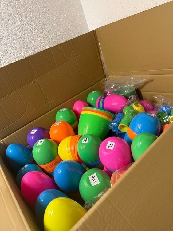 Tutte le decorazioni: Riesen Ostereier Packung über 200 Stk – Usato da Chur venduto da aro_8dp6