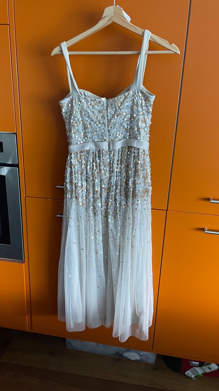 Vestiti: Kleid – Usato da St-Gingolph venduto da Ynatka 1