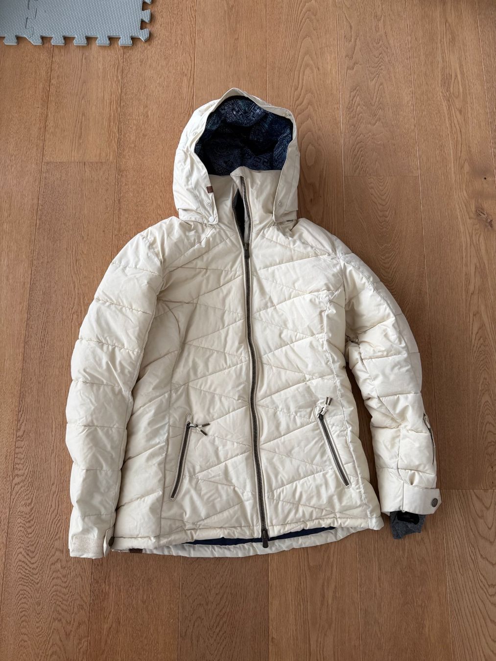 Roxy Giacche: Ski-Jacke / Snowboard-Jacke – Usato da Walenstadt venduto da Flaenk99 2