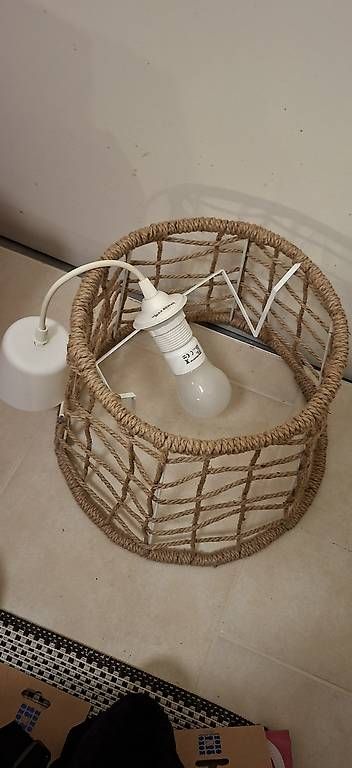 Lampen: Lampe  – Gebraucht aus Witterswil von AH4108