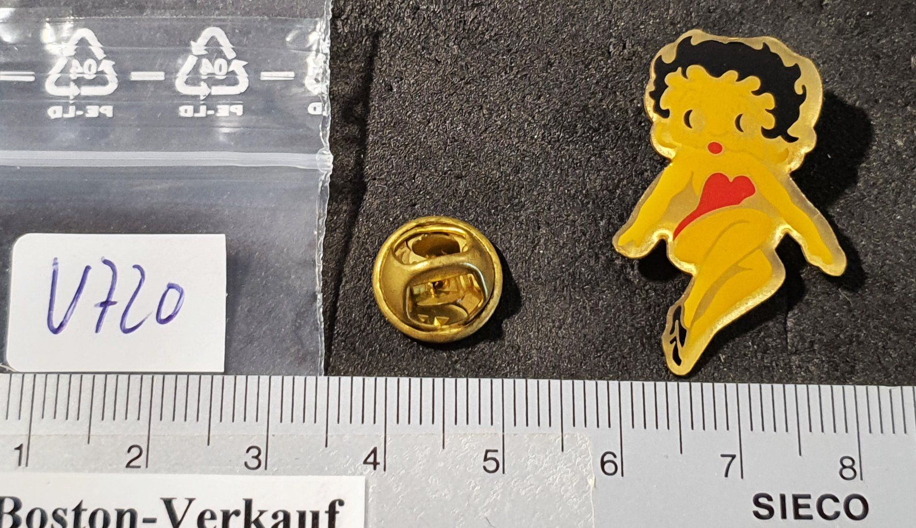 Placchette & Badge: V720 - Pin Betty Boop – Usato da Reinach BL venduto da Boston-Verkauf 1