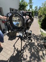 Grenzwache Zoll Suchscheinwerfer mit Generator  und Zubehör