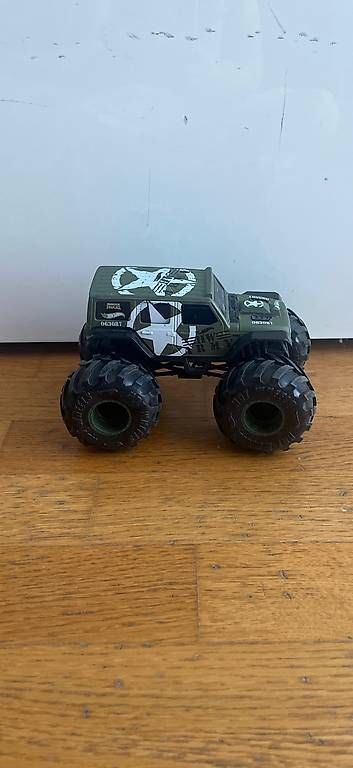 Spielzeuge: Hot Wheels Monster Truck – Gebraucht aus Muri b. Bern von sibube3000